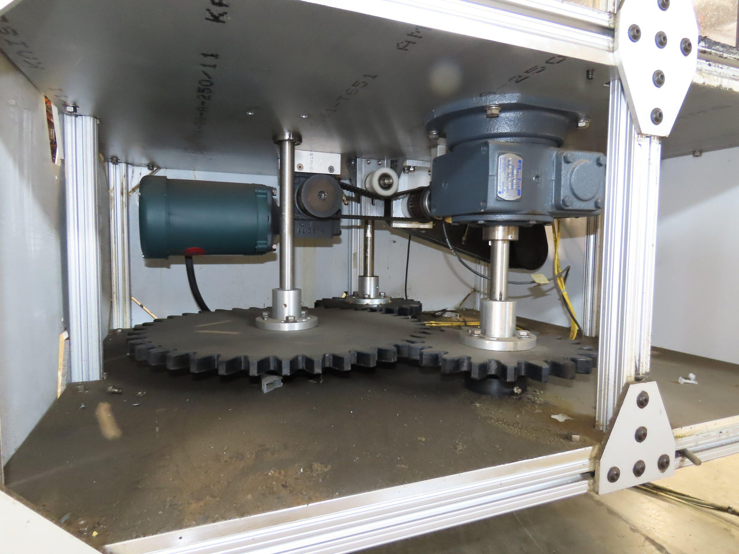 Morrison Bottle Filling Screw Feeder Puck/Capper 10-Head Rotary Unit