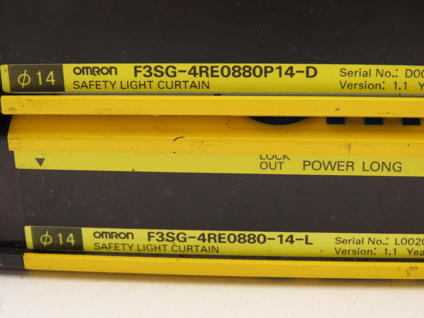 Omron F3SG-4RE0880P14-D Safety Light Curtain Set Receiver Emitter 880mm Set