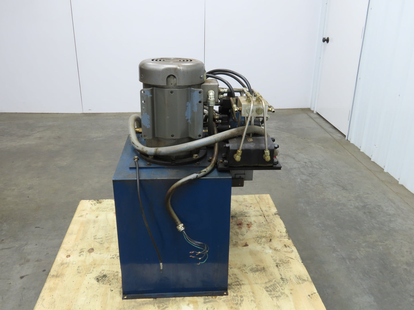 Monarch T-10-30 Hydraulic Power Unit Dyna Pack 2PD11.3D Pump 10GPM 7.5Hp 3Ph