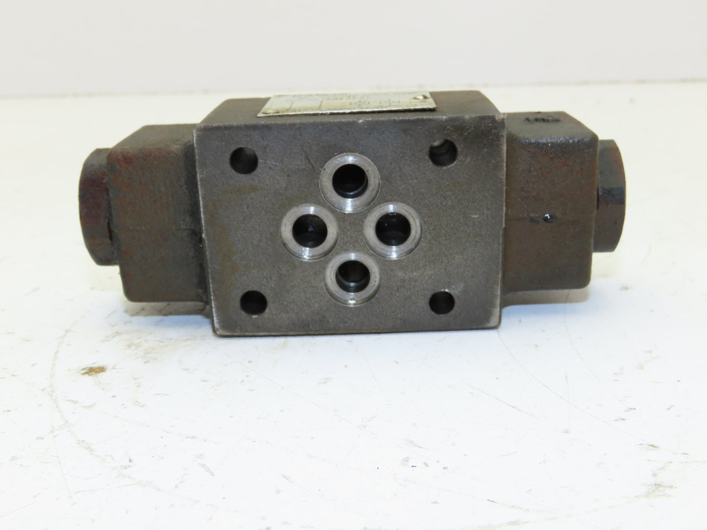 Daikin MP-02W-20-55 Hydraulic Pilot Operated Check Valve