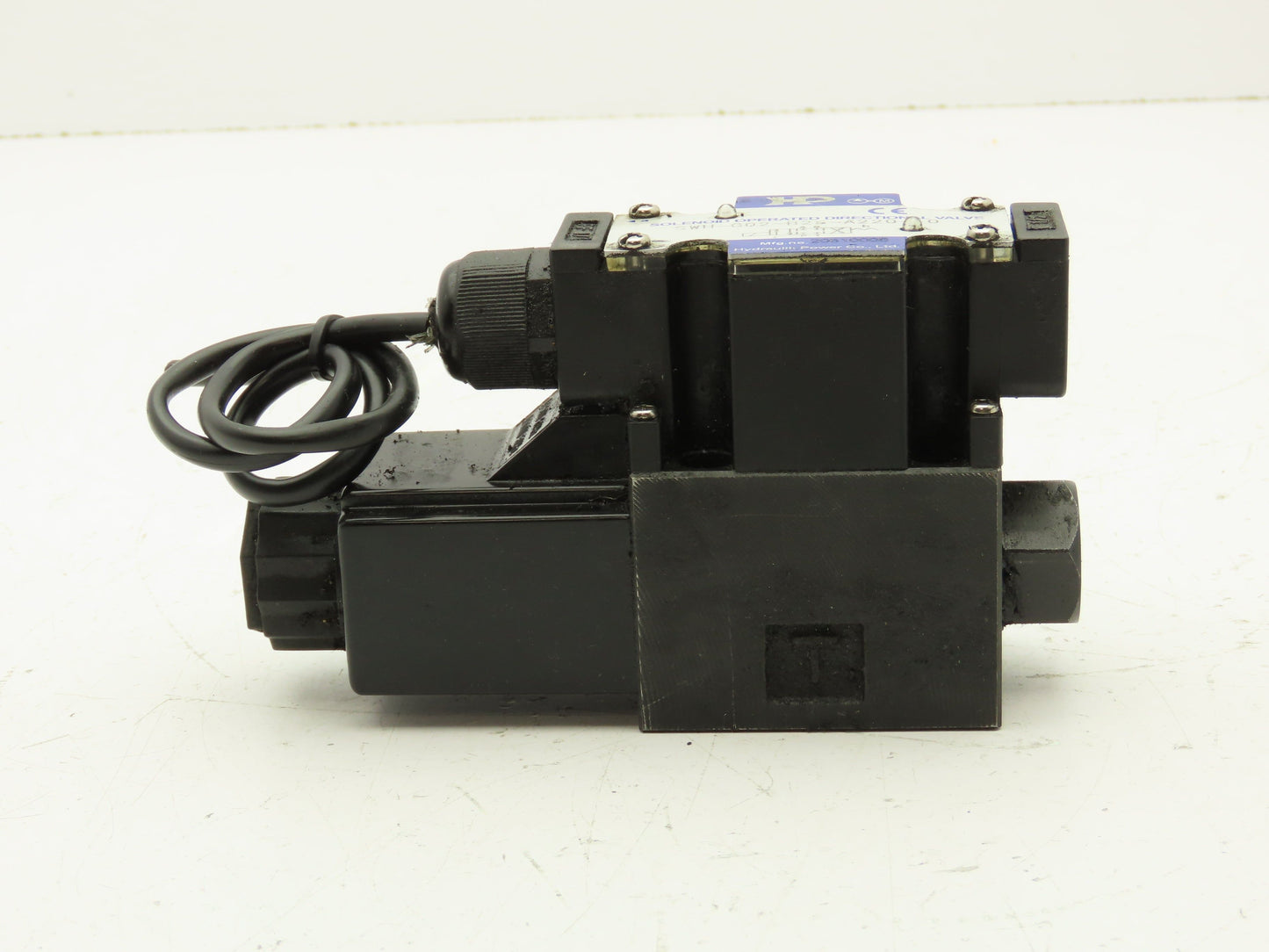 Northman HP SWH-G02-B2S-A220-10 Solenoid Operated Directional Control Valve
