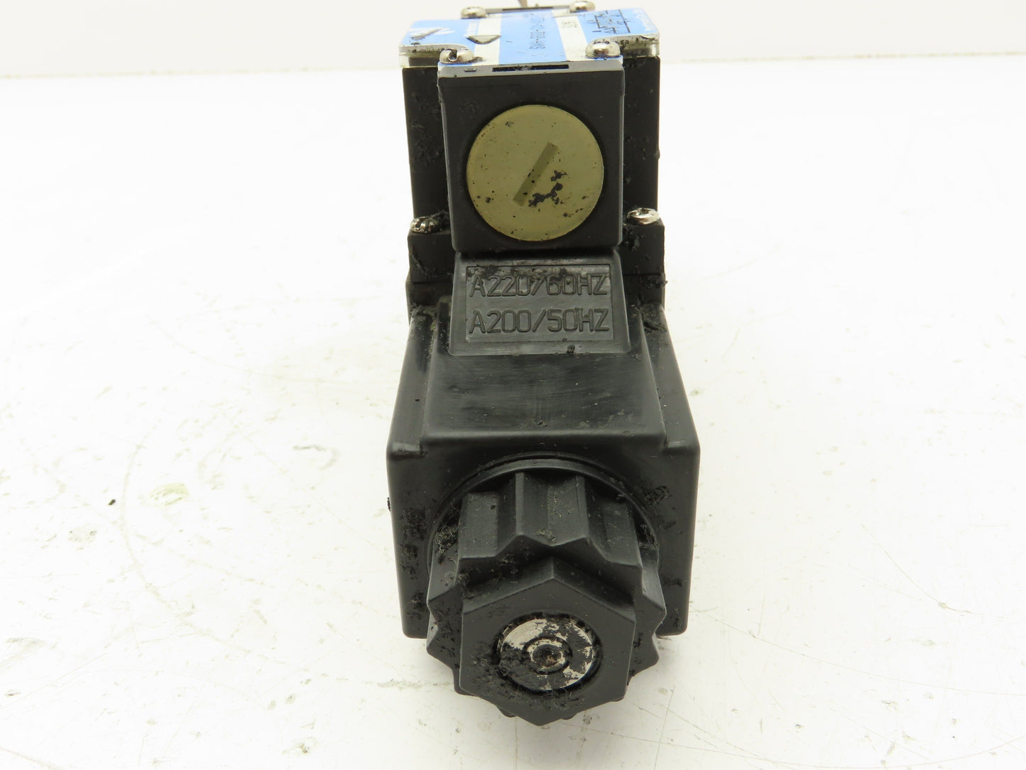Northman SWH-G02-C4-A220-10 Hydraulic Solenoid Operated Direction Control Valve
