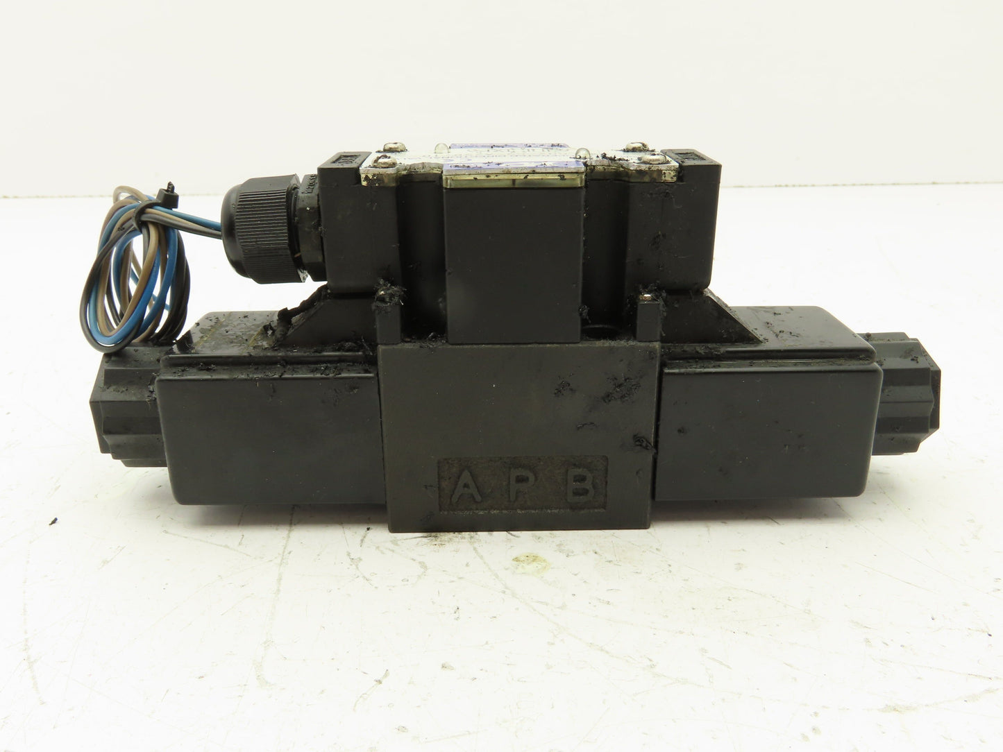 Northman SWH-G02-C2-A220-10 Hydraulic Solenoid Operated Direction Control Valve