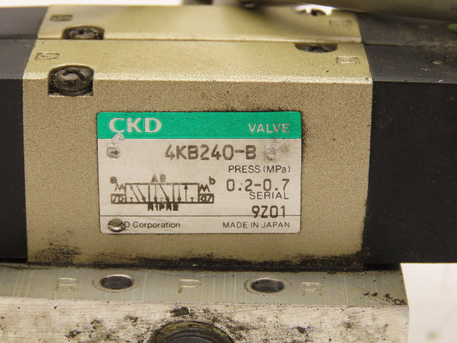 CKD 4KB240-B Pneumatic Solenoid Valve Manifold Base 1/4" NPT