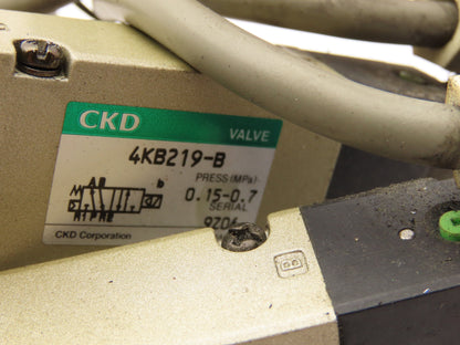 CKD 4KB240-B Pneumatic Solenoid Valve Manifold Base 1/4" NPT