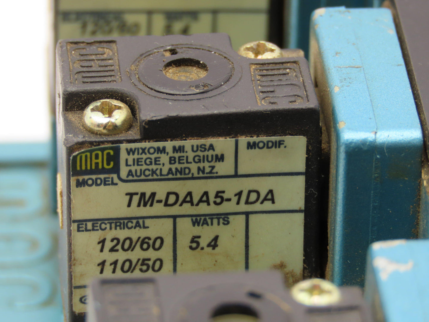 Mac 82A-AA-CKA-TM-DAA5-1DA Pneumatic 3-Station Manifold Solenoid Valve 120V