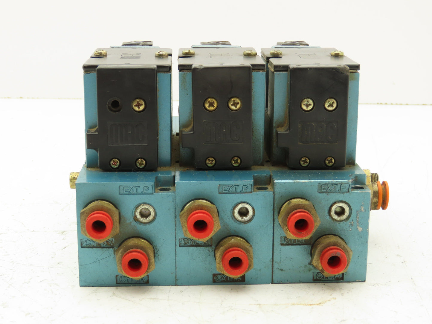 Mac 82A-AA-CKA-TM-DAA5-1DA Pneumatic 3-Station Manifold Solenoid Valve 120V