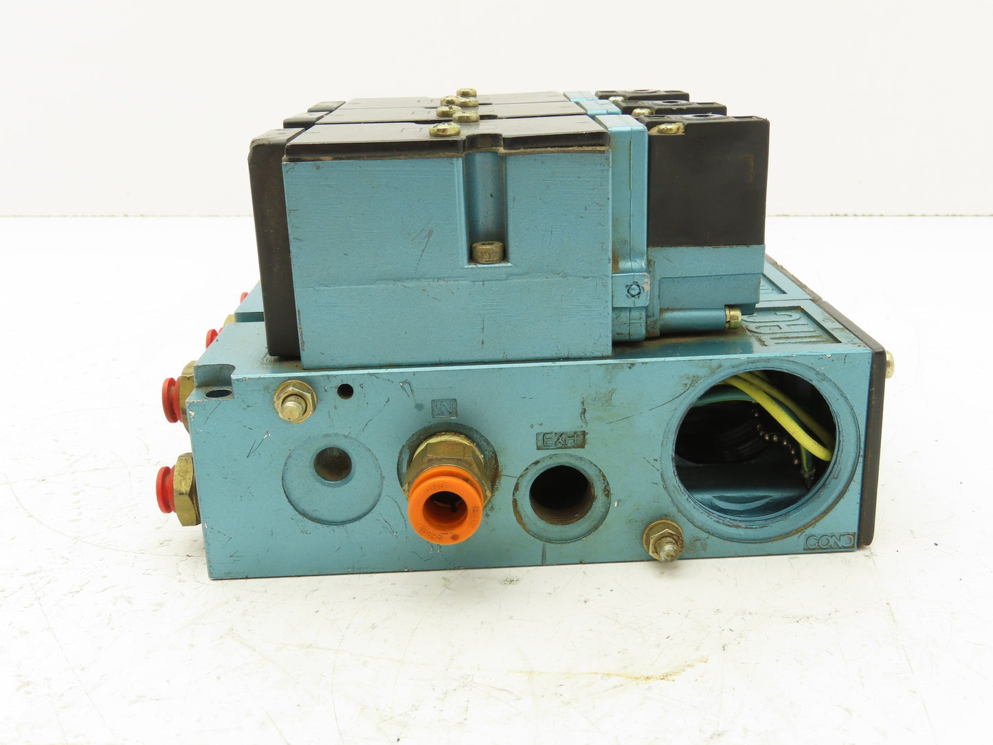 Mac 82A-AA-CKA-TM-DAA5-1DA Pneumatic 3-Station Manifold Solenoid Valve 120V