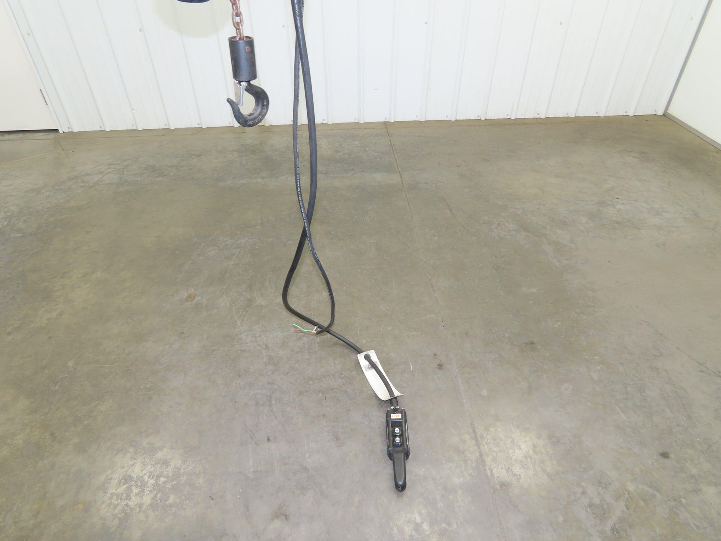 CM Lodestar A Electric Chain Hoist 1/8 Ton 250 LB 32 FPM Variable Speed 8' Lift