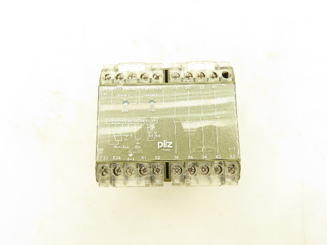Pilz Pnoz 17652 Safety Relay 230VAC 5A 50-60Hz