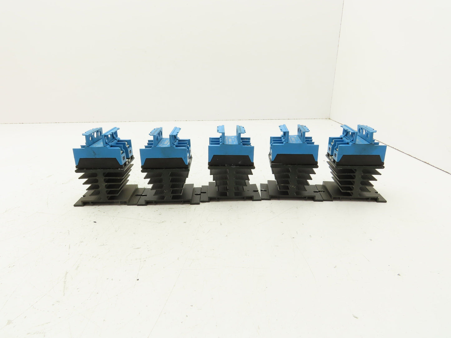 Celduc SO943460 Solid State Relay 35A 280VAC 12VDC With Heatsink Lot of 5