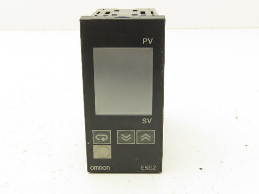 Omron E5EZ-Q3 Digital Temperature Controller 100-240V 2A