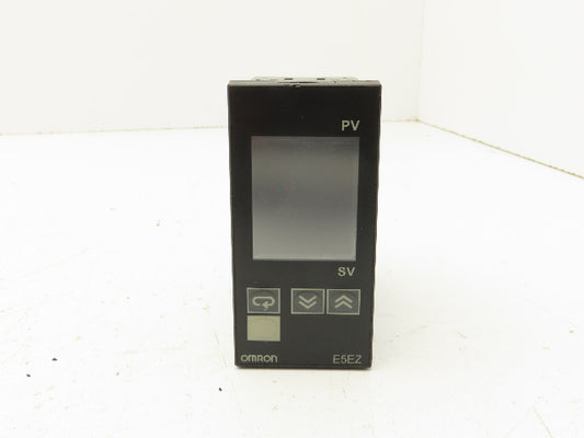 Omron E5EZ-Q3H Digital Temperature Controller 100-240V 2A