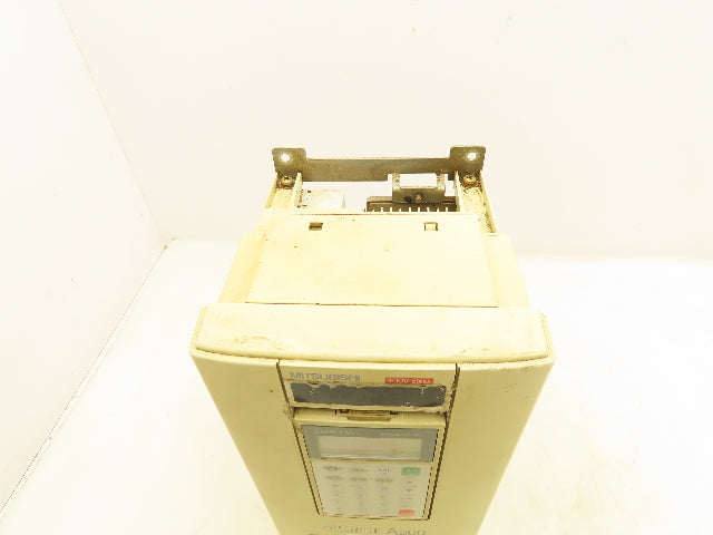 Mitsubishi FR-A240E-2.2K-UL Freqrol-A200 AC Drive 460VAC 6A 3PH 3HP