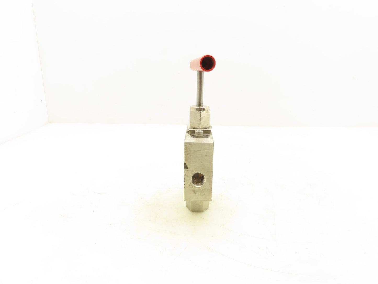 Sno-Trik SS-410-FPAR-G-STE Stainless High Pressure Angle-Pattern Needle Valve