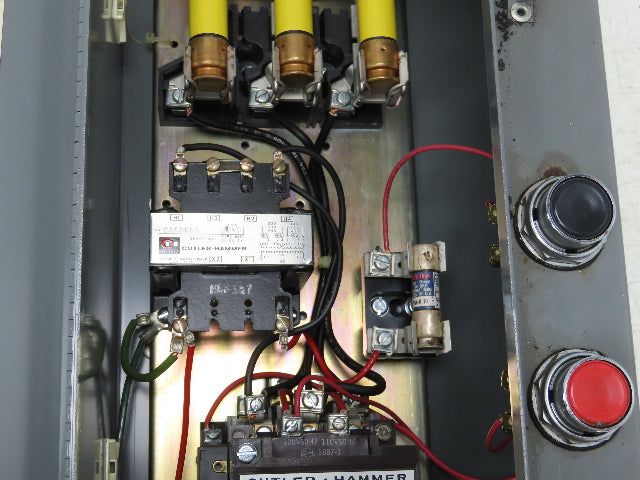 Cutler Hammer A30CGT0 Combination Motor Starter 10Hp 480V 3Ph Size 1 Fused