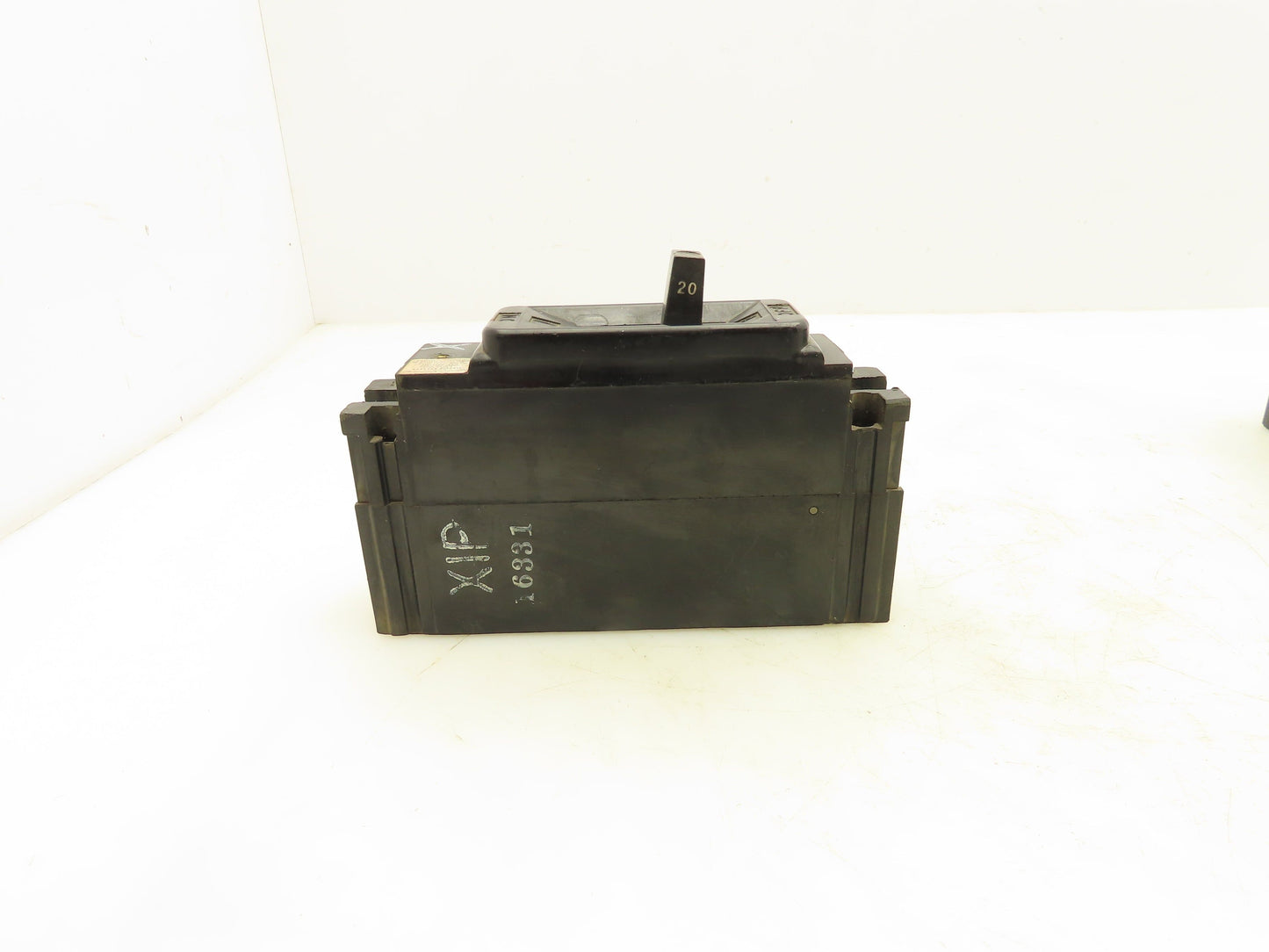 Federal Pacific NE111020 Circuit Breaker 20A Single Pole 120V Lot of 8