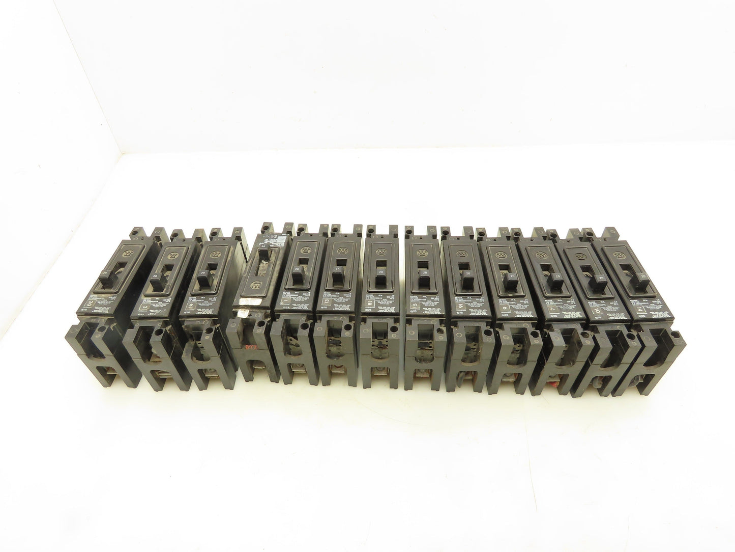 Westinghouse EB1020 Circuit Breaker 20A Single Pole 120V Lot of 13