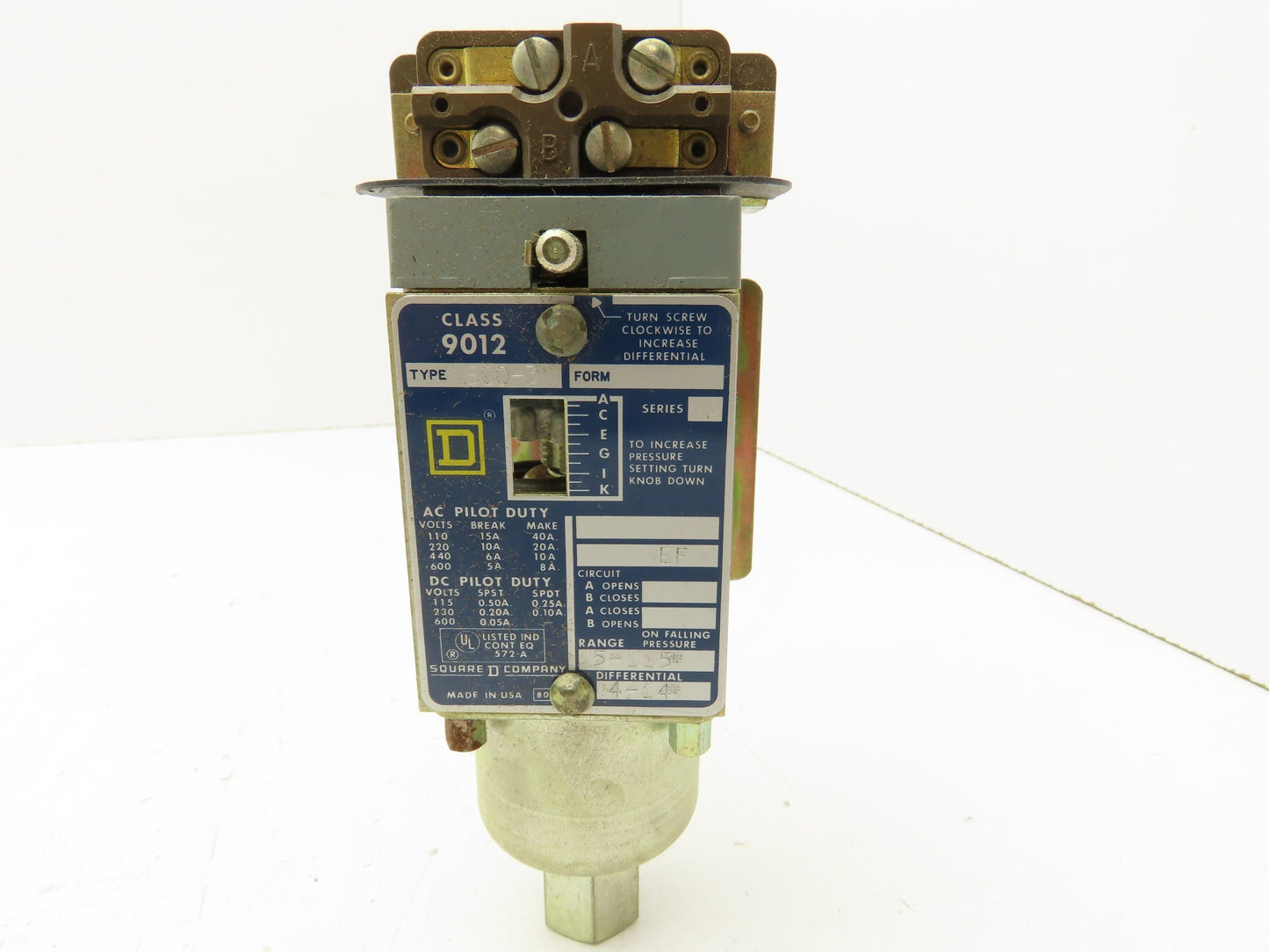 Square D 9012 BC0-3 Pressure Switch 60-64PSI 1/4" NPT 4-14 Differential