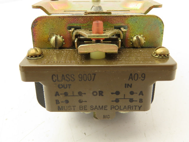 Square D 9012 BC0-3 Pressure Switch 60-64PSI 1/4" NPT 4-14 Differential