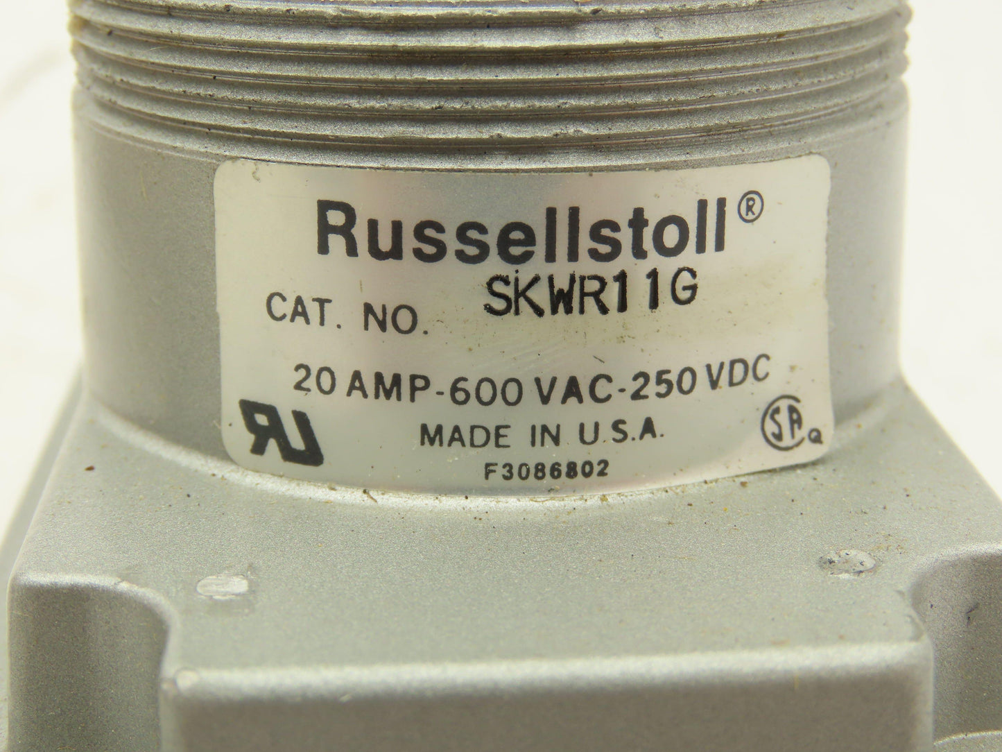 Russellstoll SKWR11G Pin and Sleeve Receptacle 11 Wire 20A 600V No Cover
