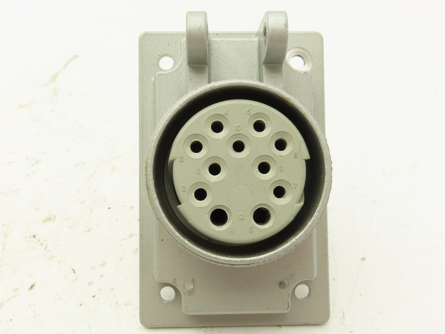 Russellstoll SKWR11G Pin and Sleeve Receptacle 11 Wire 20A 600V No Cover