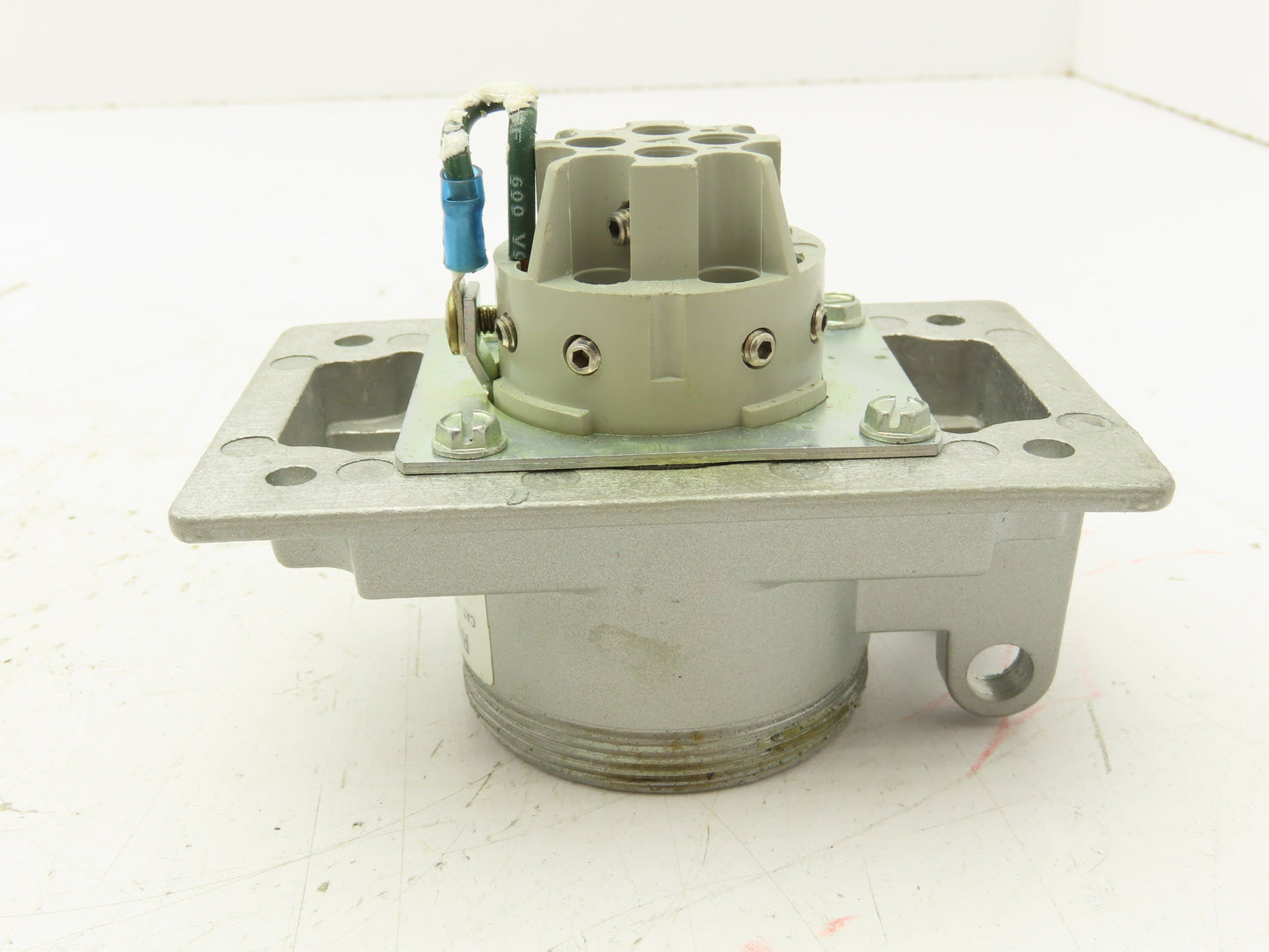 Russellstoll SKWR11G Pin and Sleeve Receptacle 11 Wire 20A 600V No Cover