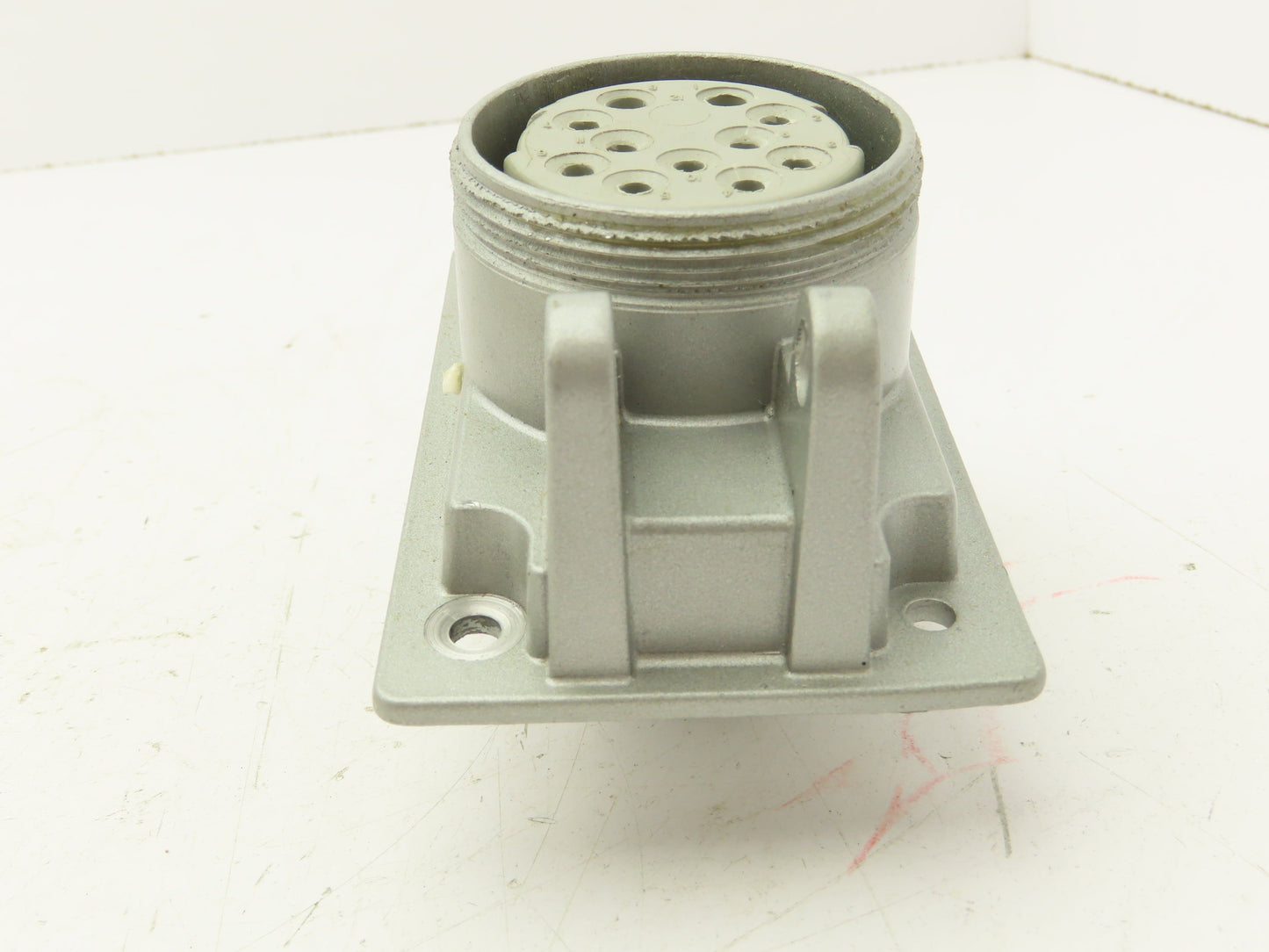 Russellstoll SKWR11G Pin and Sleeve Receptacle 11 Wire 20A 600V No Cover