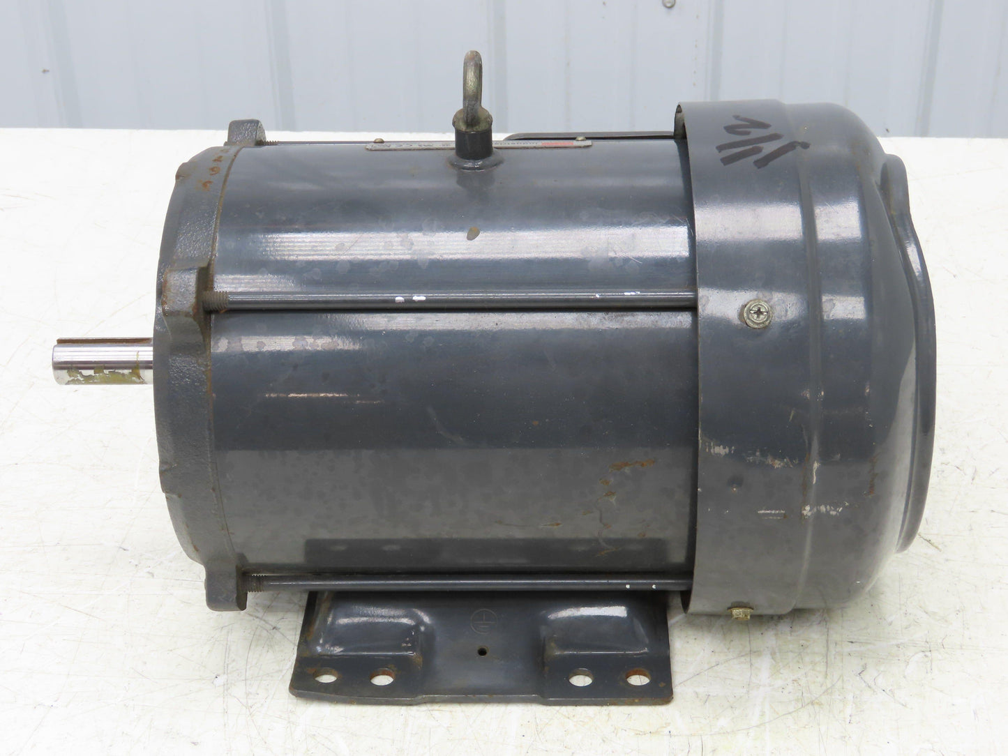Dayton 2N942G Industrial Electric Motor 1.5HP 1170RPM 230/460V 3PH 184