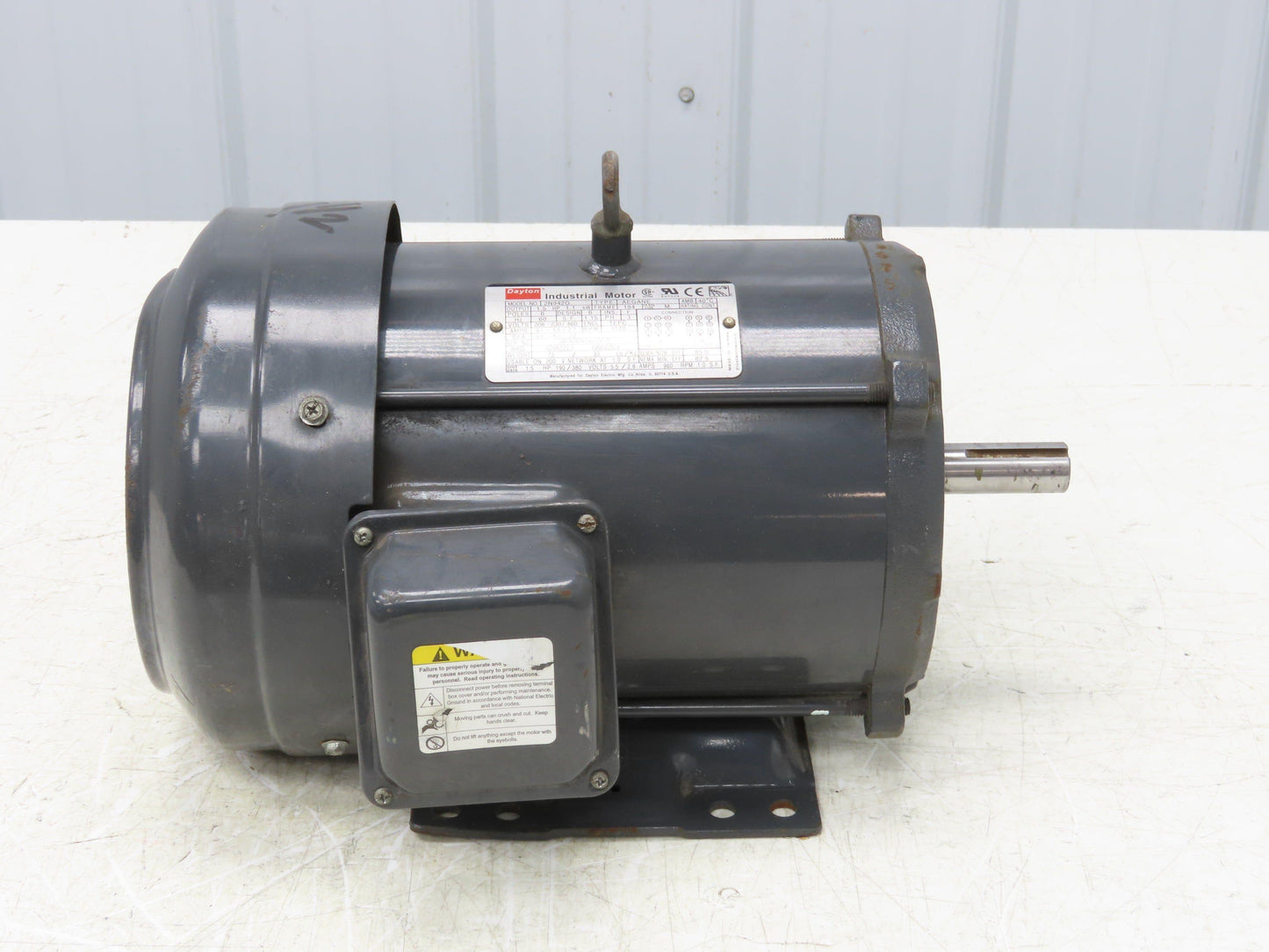 Dayton 2N942G Industrial Electric Motor 1.5HP 1170RPM 230/460V 3PH 184