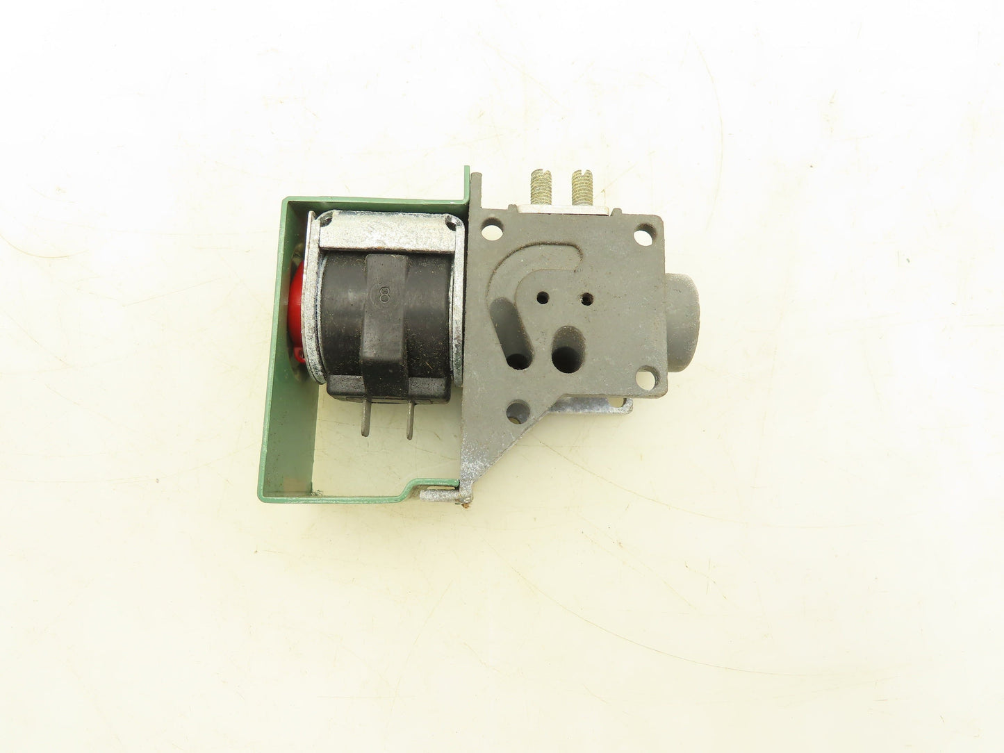 Asco 8318C20 Red Hat 1/4" Solenoid Valve 100PSI 120V Coil Air Only