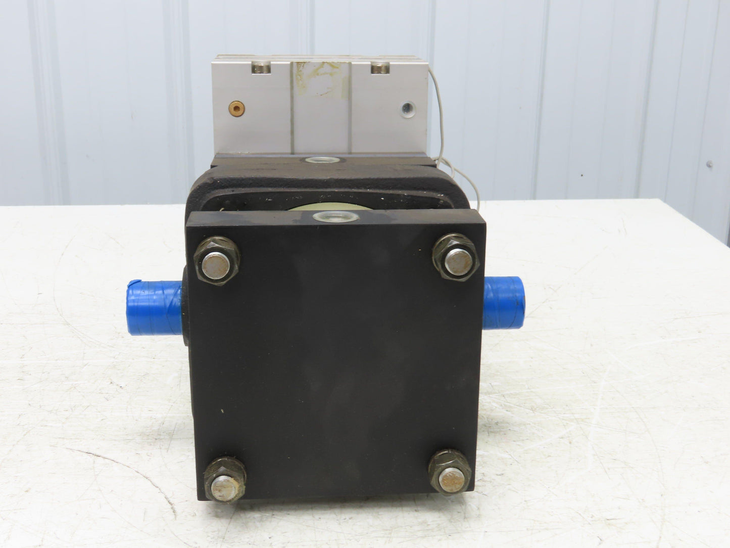 SMC CLSTF160-140-A93 Pneumatic Steel Tube One Way Lock-Up Cylinder 140mm Bore