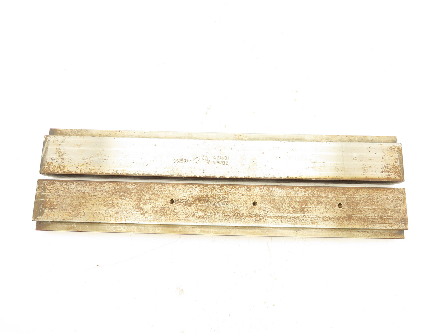 Press Brake Die 24-1/2" Long 11/128" Offset 1/2" Tang 1-17/64" Wide Set