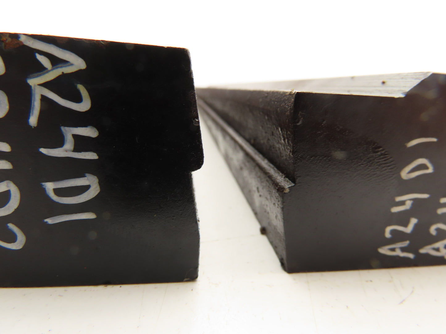 Press Brake Die 24-1/2" Long 11/128" Offset 1/2" Tang 1-17/64" Wide Set