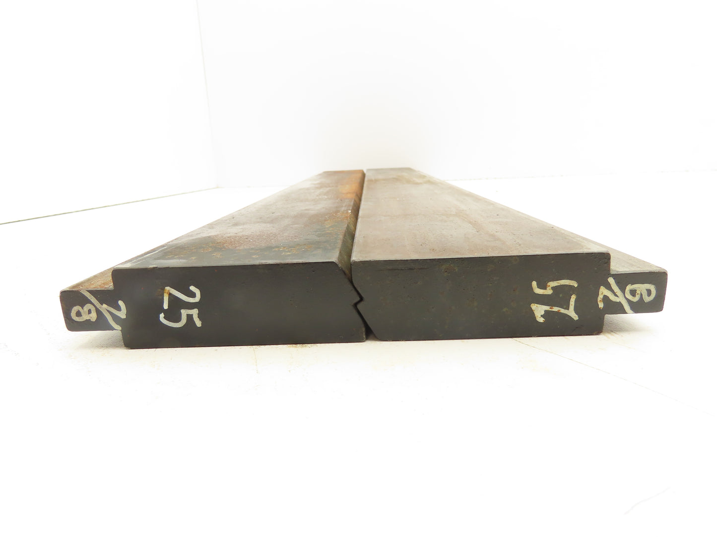 Press Brake Die 25-7/8" Long 1/2" Tang 31/32" Wide 100° Angle 1/4" Wide Set
