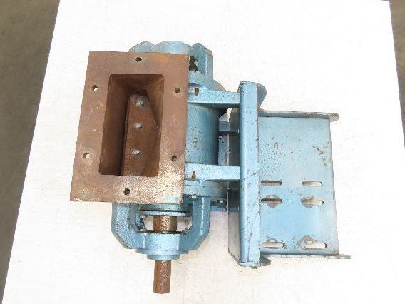 WM Meyer & Sons Rotary Airlock Feeder Valve 4x7" Rectangle Flange