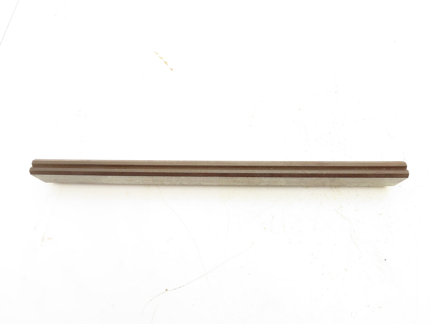 Press Brake Die 22-15/16" Long 90° V 1/2" Tang 1-1/16" Wide 1-3/4" H