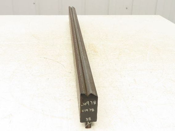 Press Brake Die 36-1/2" Long 90° V 1/2" Tang 1-13/32" W 2-13/16"H Offset