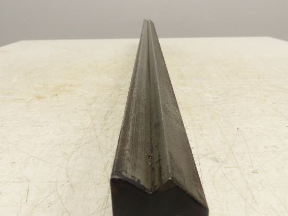 Press Brake Die 36-1/2" Long 90° V 1/2" Tang 1-13/32" W 2-13/16"H Offset