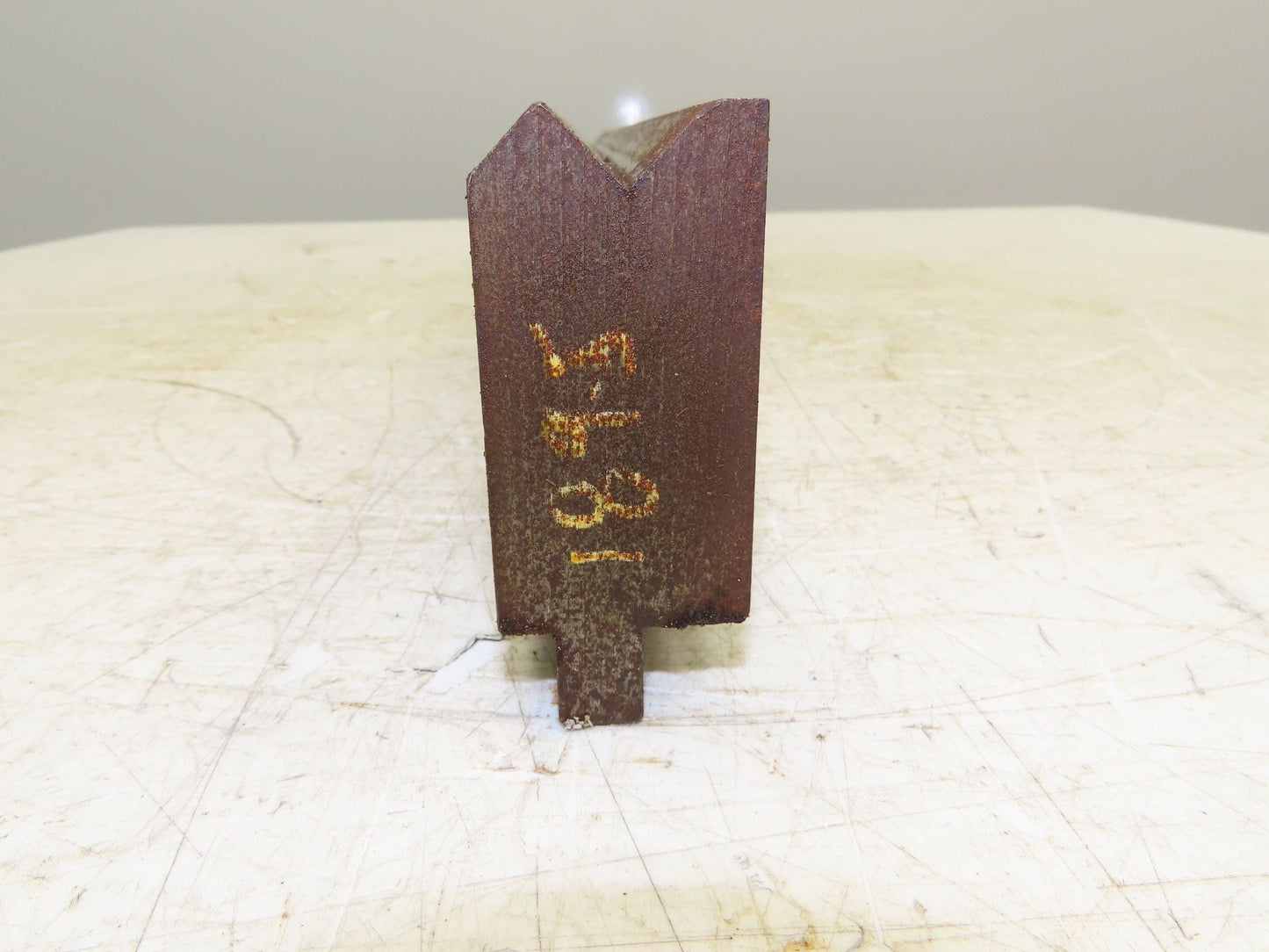 Press Brake Die 29-3/4" Long 90° V 1/2" Tang 1-7/16" W 2-3/4" H 11/16x3/8" V