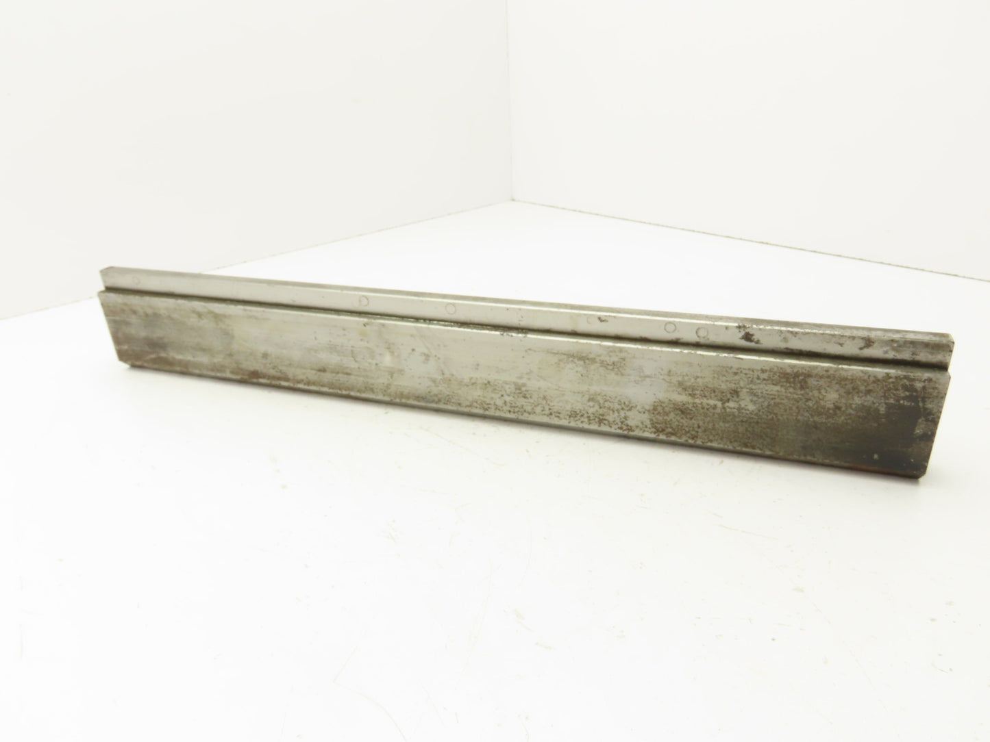 Punch Press Die 23-1/4" Long 90° V Offset 1-7/32" W2-3/4" H 5/8x5/16" V