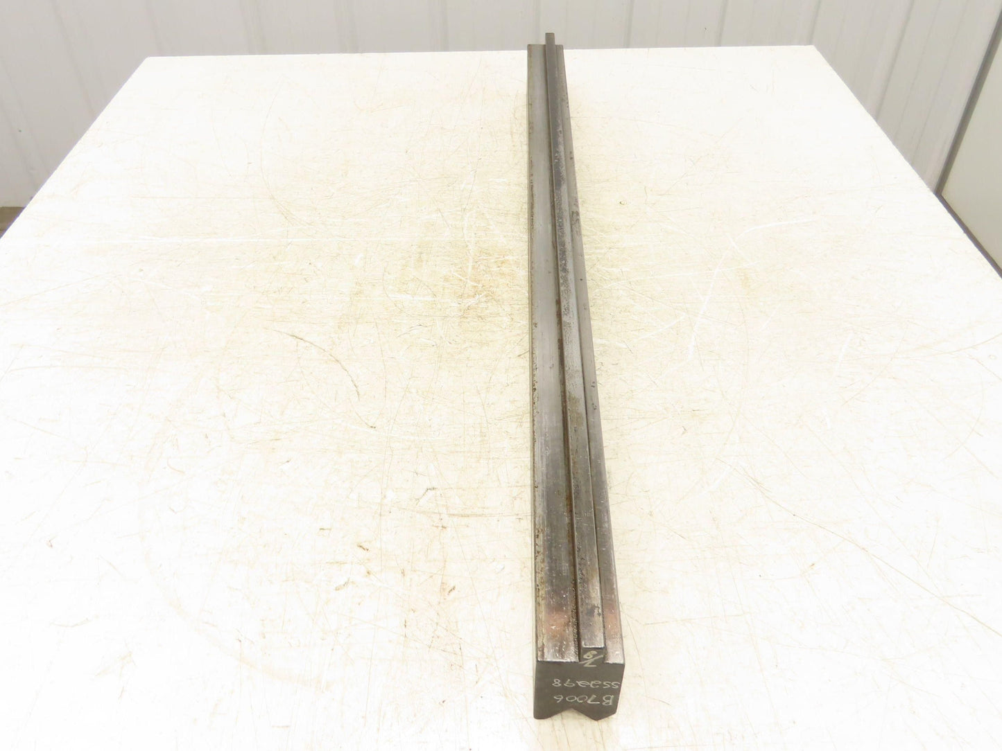 Press Brake Die 36-1/2" Long 90° V 1/2" Tang 1-31/32" W 2-3/4" H 1-1/8"x9/16" V