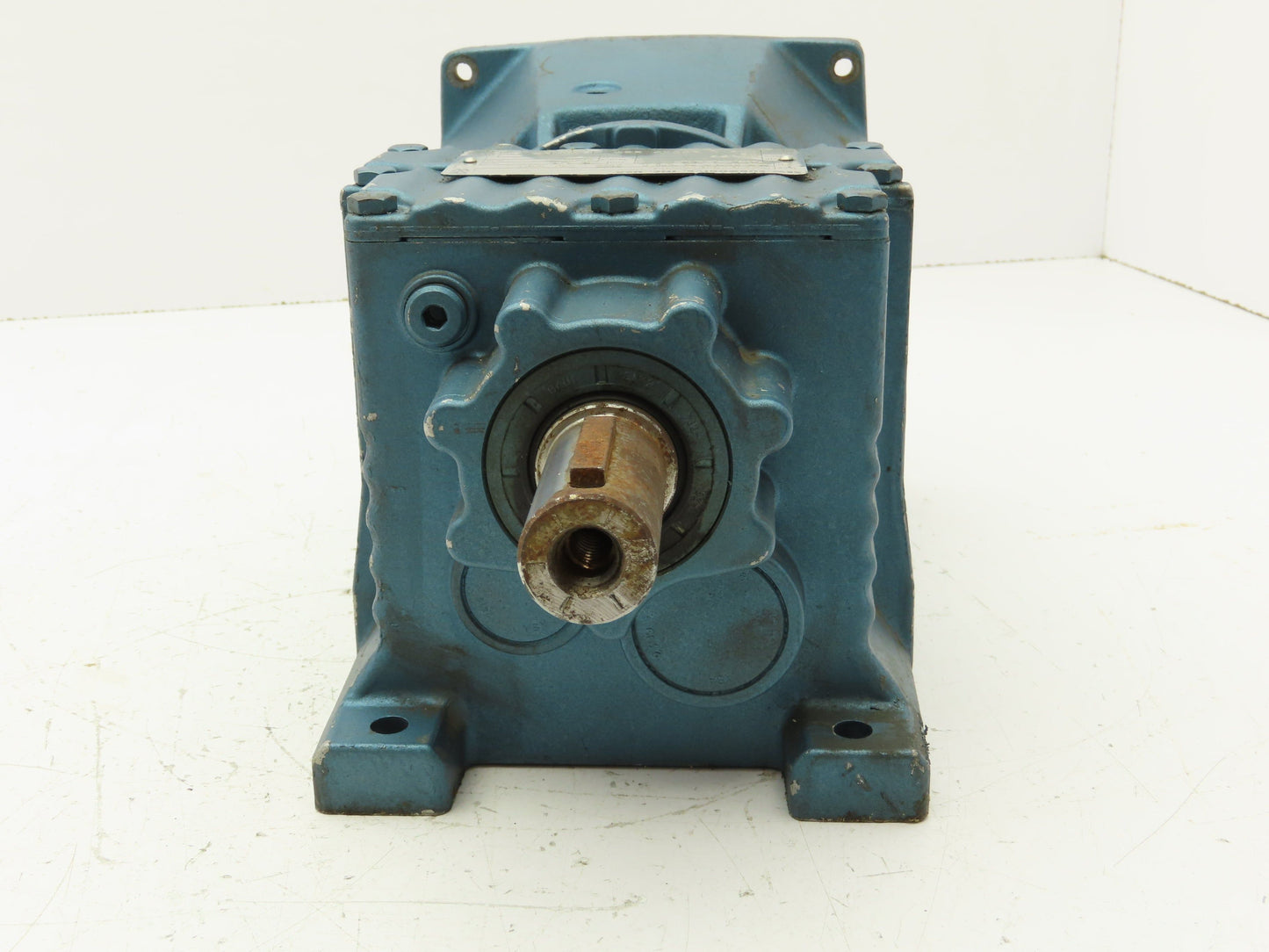 Sew-Eurodrive R27D16DT80K4 Gearmotor Gearbox 22:1 Inline Reducer 19-93rpm 80K4