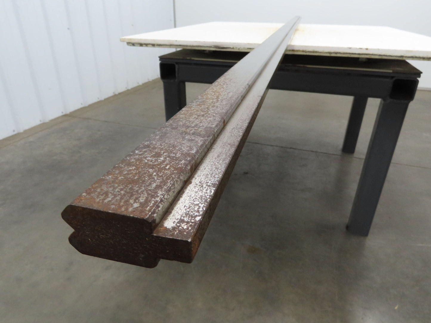Press Brake Die 123-3/8" Long 90° V 1/2" Tang 1-1/16" W 1-11/16" H