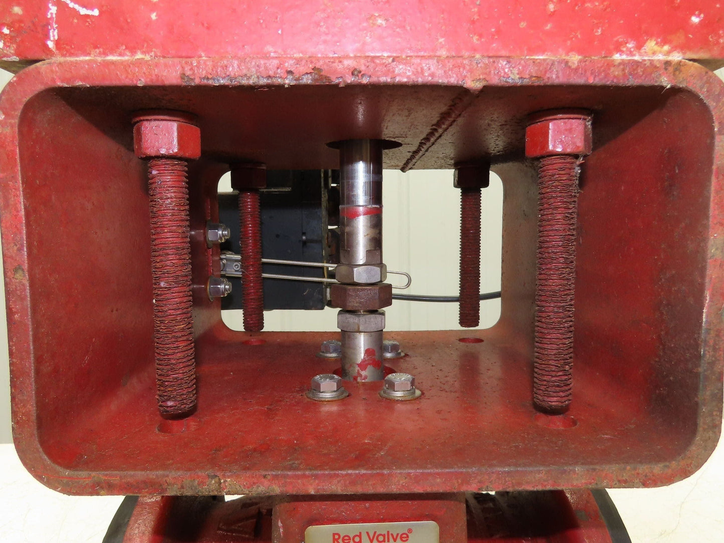 Red Valve Series 5200 Pneumatic Pinch Valve 2.5" Flanged EPDM w/Positioner