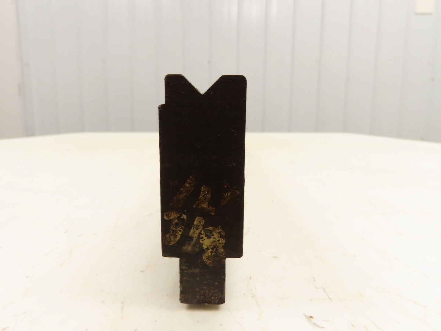 Press Brake Die 46-9/16" Long 90° V 11/32" W 3/16" D 1-15/16" H