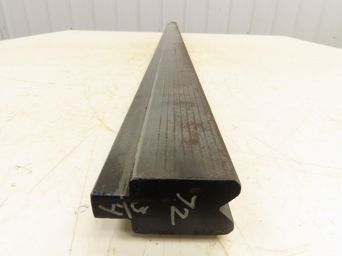 Press Brake Die 72-3/4" Long 90° V 9/16" W 9/32" D 1-3/4" H 1/2" Tang