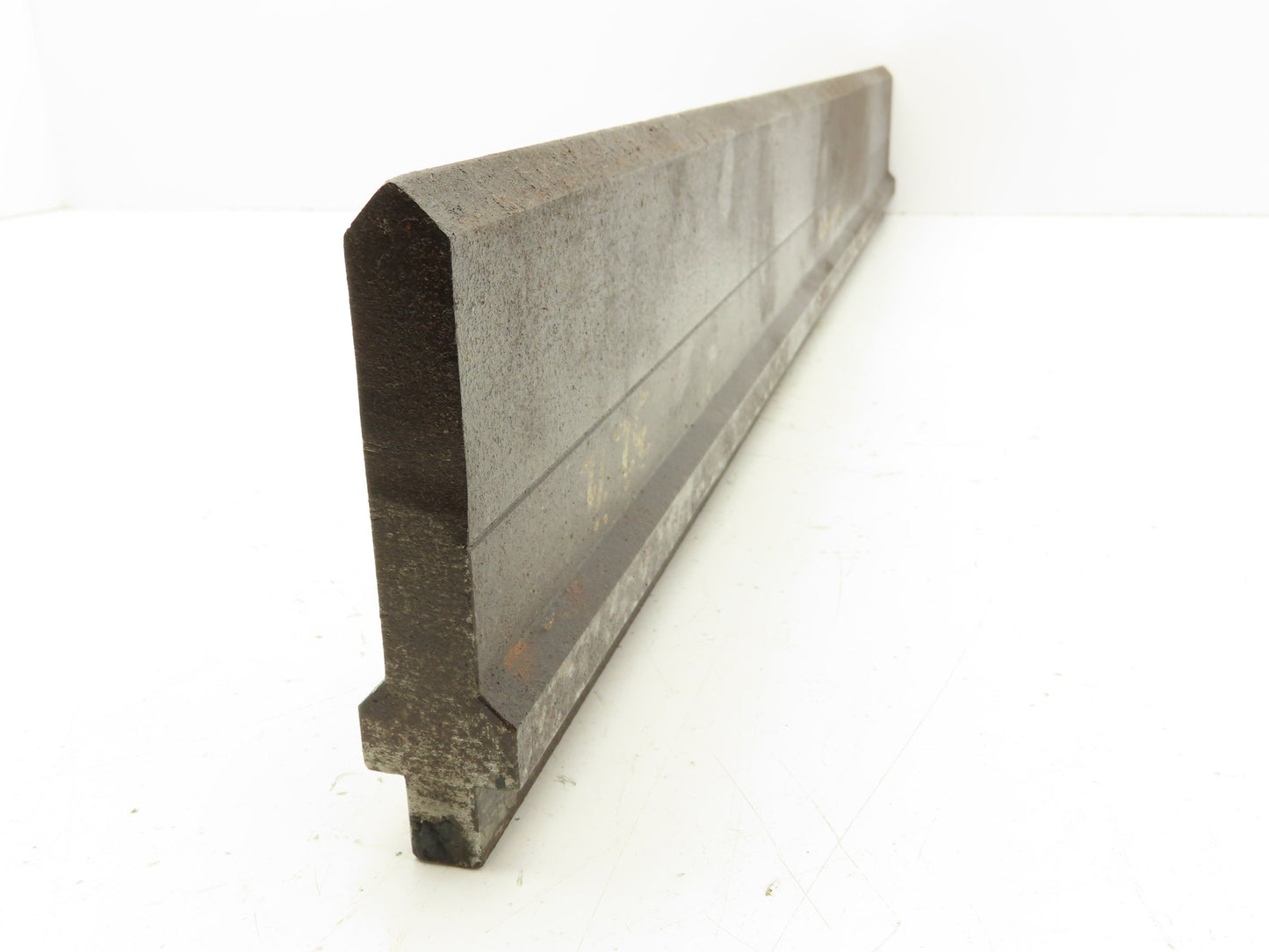 Press Brake Punch Die 32-1/2" Long 90° V 5/8" W 3-3/4" H 1/2" Tang