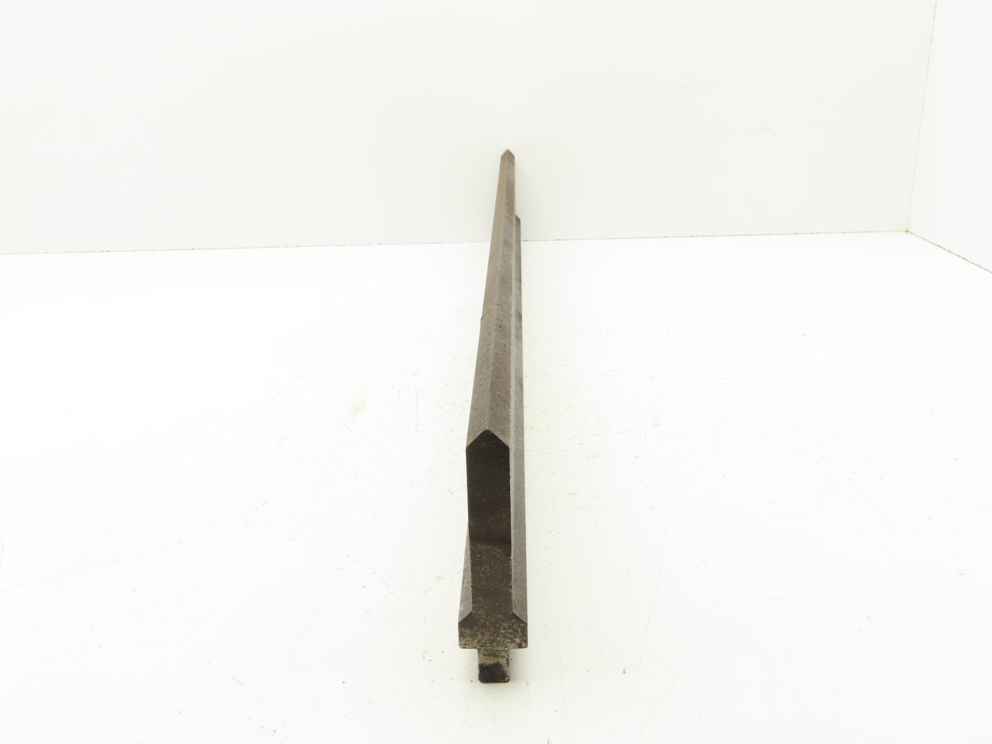 Press Brake Punch Die 32-1/2" Long 90° V 5/8" W 3-3/4" H 1/2" Tang