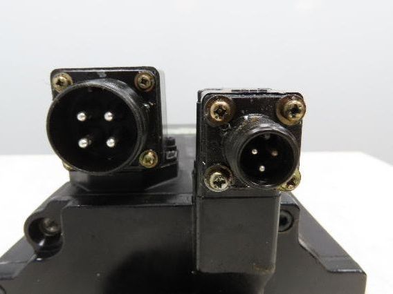 Okuma BL-MC200J-20T AC Servo Motor 4kW 2000 RPM 157V 16.2A 3PH